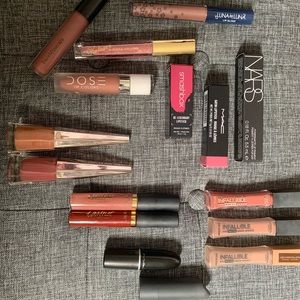Huge lipstick bundle